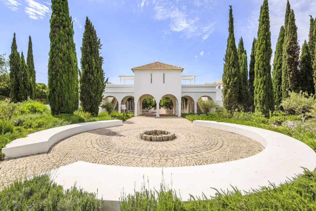 Octant Vila Monte Hotel Outside