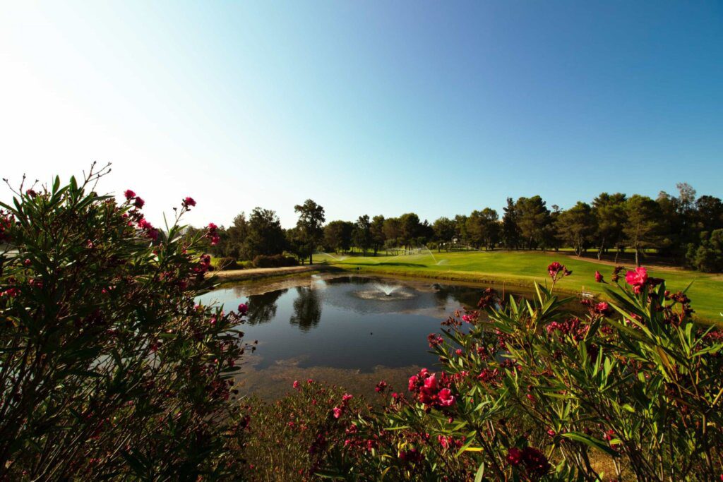 Alto Golf Course - lake