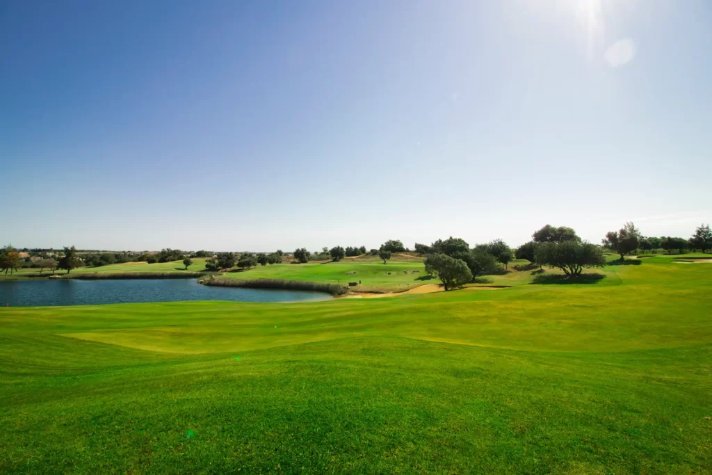Pestana Vale da Pinta Golf Course lake and fairway