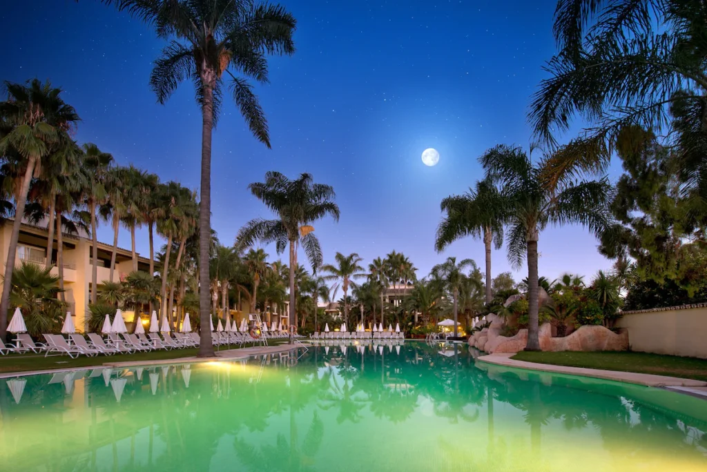 Hotel Blue Bay Banús - Swimming Pool