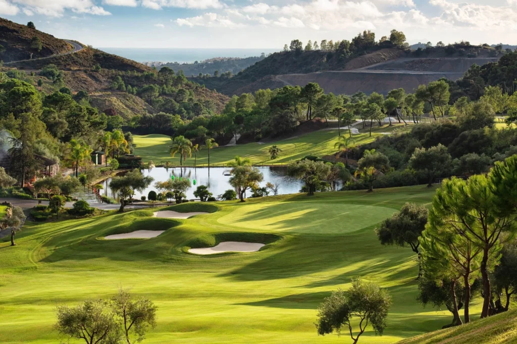 Marbella Club Resort - Fariway and Lake